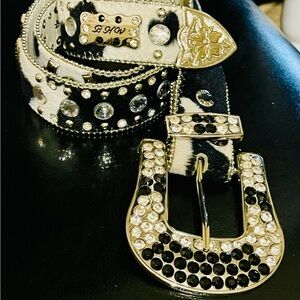 Women’s Western BHW Bling Black and White Rhinestone Belt.